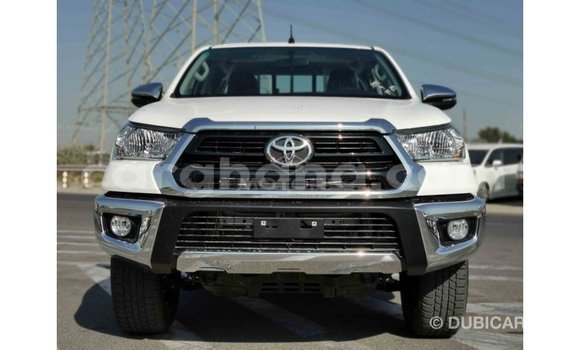 Sayi Imported Toyota Hilux White Mota in Import - Dubai a Ashanti Sayi Imported Toyota Hilux White Mota in Import - Dubai a Ashanti