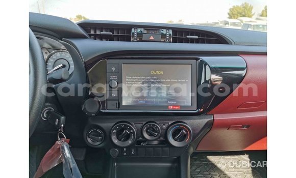 Sayi Imported Toyota Hilux White Mota in Import - Dubai a Ashanti Sayi Imported Toyota Hilux White Mota in Import - Dubai a Ashanti