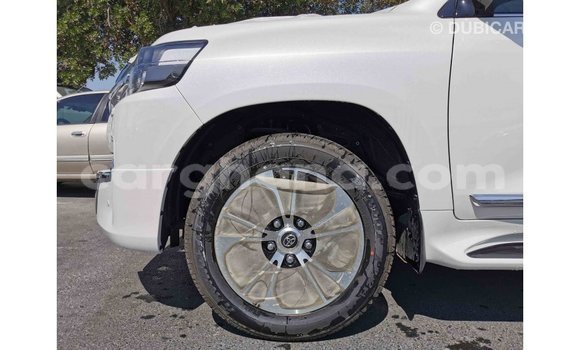 Ra Imported Toyota Prado funfun Ọkọ̀ in Import - Dubai ni Ashanti Ra Imported Toyota Prado funfun Ọkọ̀ in Import - Dubai ni Ashanti