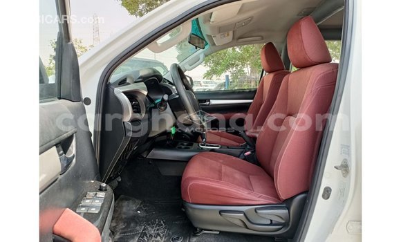 Ra Imported Toyota Hilux funfun Ọkọ̀ in Import - Dubai ni Ashanti Ra Imported Toyota Hilux funfun Ọkọ̀ in Import - Dubai ni Ashanti