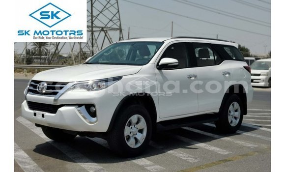 Ra Imported Toyota Fortuner funfun Ọkọ̀ in Import - Dubai ni Ashanti Ra Imported Toyota Fortuner funfun Ọkọ̀ in Import - Dubai ni Ashanti
