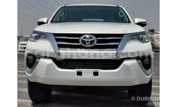 Ra Imported Toyota Fortuner funfun Ọkọ̀ in Import - Dubai ni Ashanti Ra Imported Toyota Fortuner funfun Ọkọ̀ in Import - Dubai ni Ashanti
