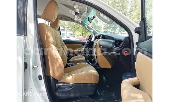 Ra Imported Toyota Fortuner funfun Ọkọ̀ in Import - Dubai ni Ashanti Ra Imported Toyota Fortuner funfun Ọkọ̀ in Import - Dubai ni Ashanti