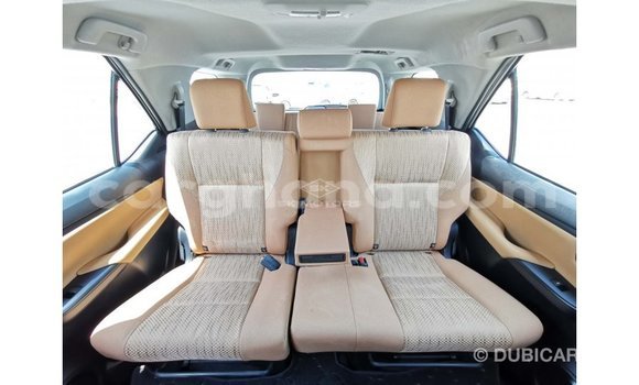 Ra Imported Toyota Fortuner funfun Ọkọ̀ in Import - Dubai ni Ashanti Ra Imported Toyota Fortuner funfun Ọkọ̀ in Import - Dubai ni Ashanti