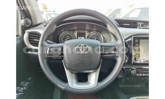 Sayi Imported Toyota Hilux White Mota in Import - Dubai a Ashanti Sayi Imported Toyota Hilux White Mota in Import - Dubai a Ashanti