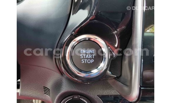 Sayi Imported Toyota Hilux White Mota in Import - Dubai a Ashanti Sayi Imported Toyota Hilux White Mota in Import - Dubai a Ashanti