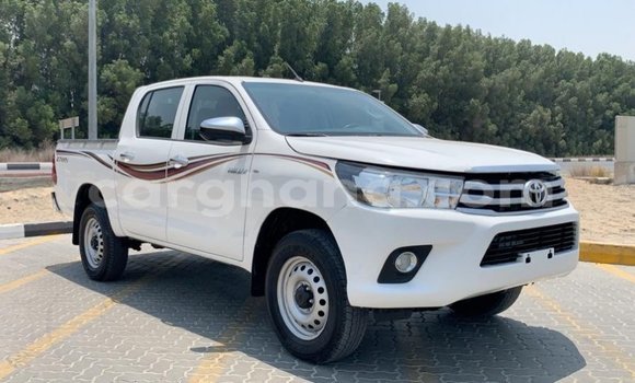 Sayi Imported Toyota Hilux White Mota in Import - Dubai a Ashanti Sayi Imported Toyota Hilux White Mota in Import - Dubai a Ashanti