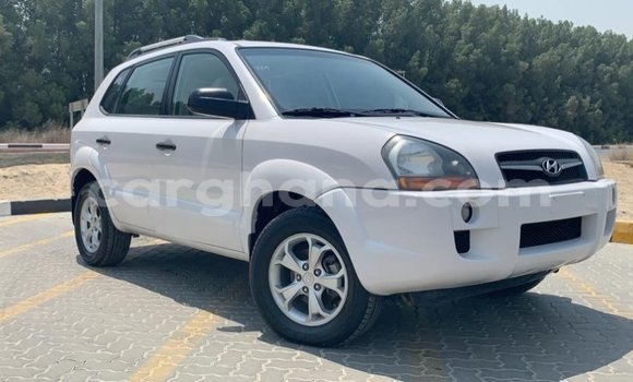 Buy Import Hyundai Tucson White Car in Import - Dubai in Ashanti Buy Import Hyundai Tucson White Car in Import - Dubai in Ashanti