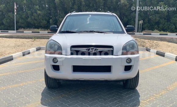 Buy Import Hyundai Tucson White Car in Import - Dubai in Ashanti Buy Import Hyundai Tucson White Car in Import - Dubai in Ashanti
