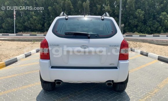 Buy Import Hyundai Tucson White Car in Import - Dubai in Ashanti Buy Import Hyundai Tucson White Car in Import - Dubai in Ashanti