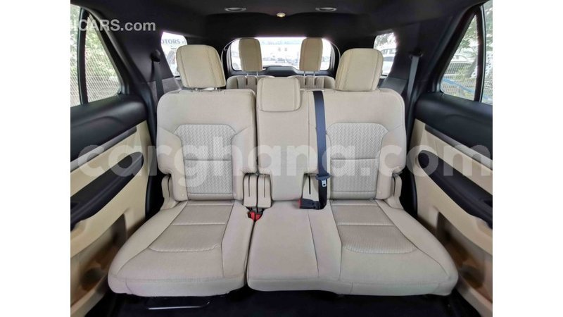 Big with watermark ford explorer ashanti import dubai 25232