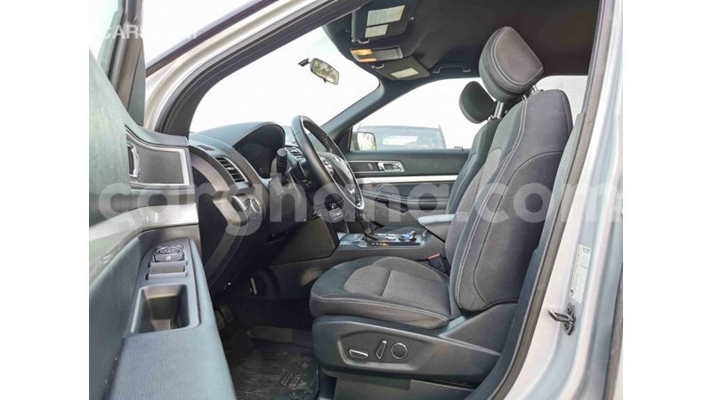 Big with watermark ford explorer ashanti import dubai 25265