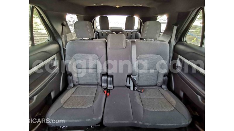 Big with watermark ford explorer ashanti import dubai 25265