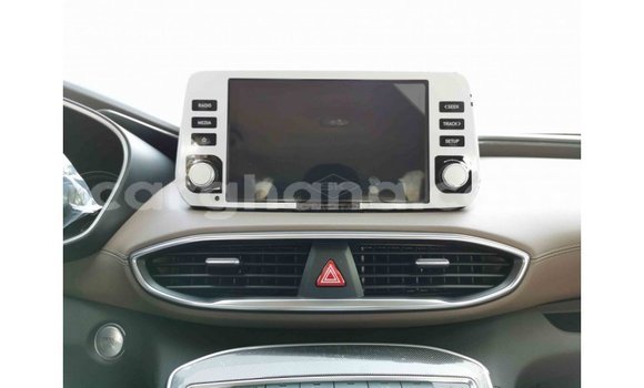 Buy Import Hyundai Santa Fe White Car in Import - Dubai in Ashanti Buy Import Hyundai Santa Fe White Car in Import - Dubai in Ashanti