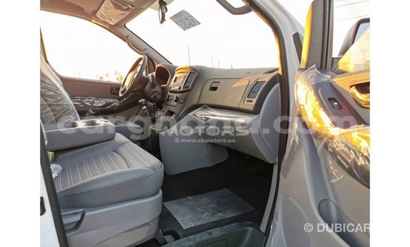 Buy Import Hyundai Cargo White Car in Import - Dubai in Ashanti Buy Import Hyundai Cargo White Car in Import - Dubai in Ashanti