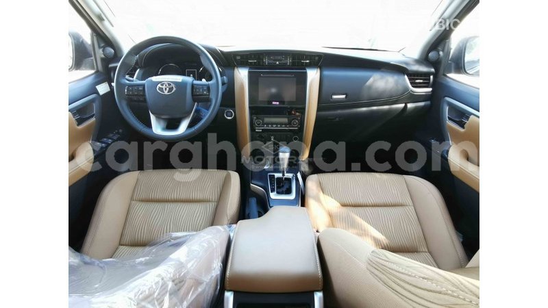 Big with watermark toyota fortuner ashanti import dubai 25318