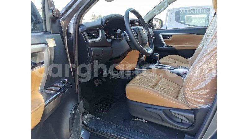 Big with watermark toyota fortuner ashanti import dubai 25318