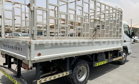 Ra Imported Mitsubishi Carisma funfun Ọkọ̀ in Import - Dubai ni Ashanti Ra Imported Mitsubishi Carisma funfun Ọkọ̀ in Import - Dubai ni Ashanti