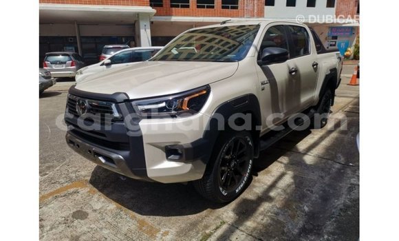 Sayi Imported Toyota Hilux White Mota in Import - Dubai a Ashanti Sayi Imported Toyota Hilux White Mota in Import - Dubai a Ashanti