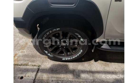 Sayi Imported Toyota Hilux White Mota in Import - Dubai a Ashanti Sayi Imported Toyota Hilux White Mota in Import - Dubai a Ashanti