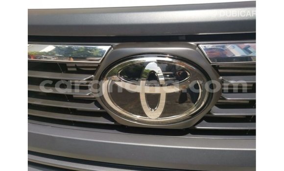 Sayi Imported Toyota Hilux White Mota in Import - Dubai a Ashanti Sayi Imported Toyota Hilux White Mota in Import - Dubai a Ashanti