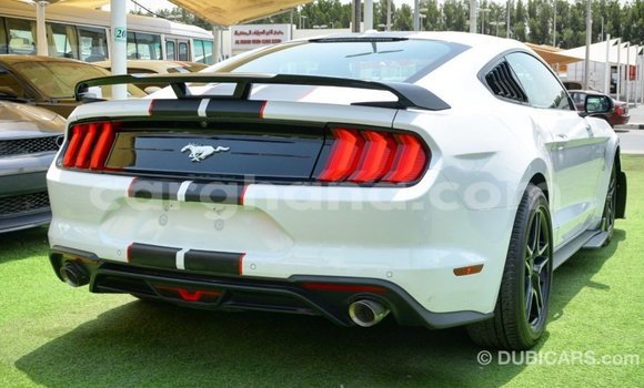 Ra Imported Ford Mustang funfun Ọkọ̀ in Import - Dubai ni Ashanti Ra Imported Ford Mustang funfun Ọkọ̀ in Import - Dubai ni Ashanti