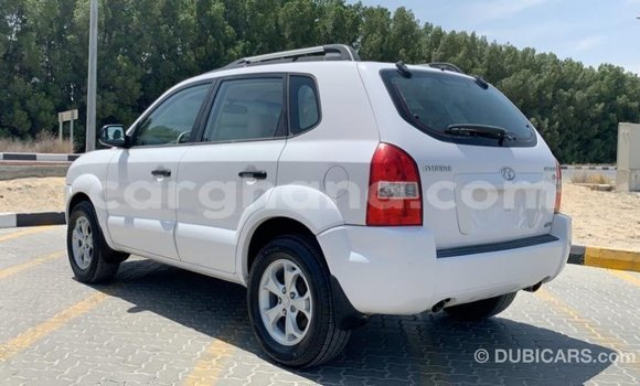 Buy Import Hyundai Tucson White Car in Import - Dubai in Ashanti Buy Import Hyundai Tucson White Car in Import - Dubai in Ashanti