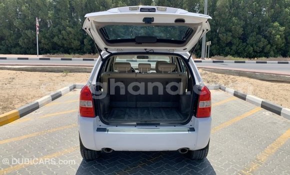 Buy Import Hyundai Tucson White Car in Import - Dubai in Ashanti Buy Import Hyundai Tucson White Car in Import - Dubai in Ashanti