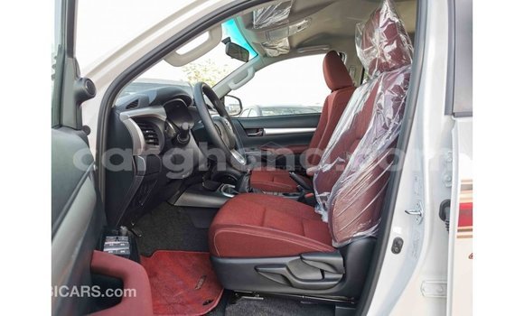 Buy Import Toyota Hilux White Car in Import - Dubai in Ashanti Buy Import Toyota Hilux White Car in Import - Dubai in Ashanti