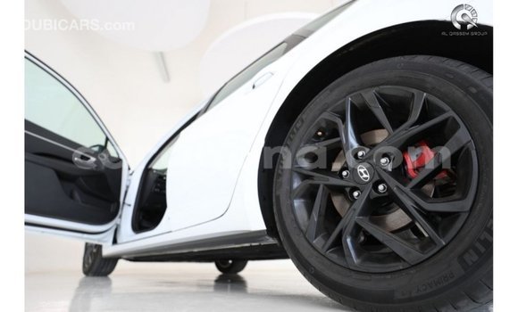 Sayi Imported Hyundai Sonata White Mota in Import - Dubai a Ashanti Sayi Imported Hyundai Sonata White Mota in Import - Dubai a Ashanti