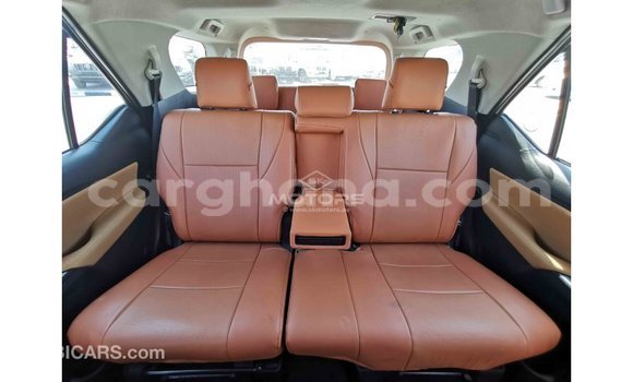 Ra Imported Toyota Fortuner funfun Ọkọ̀ in Import - Dubai ni Ashanti Ra Imported Toyota Fortuner funfun Ọkọ̀ in Import - Dubai ni Ashanti