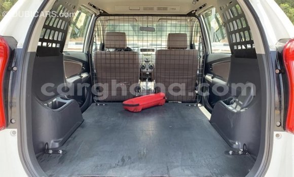Sayi Imported Toyota Avanza White Mota in Import - Dubai a Ashanti Sayi Imported Toyota Avanza White Mota in Import - Dubai a Ashanti