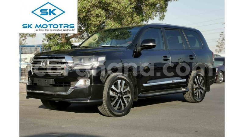 Big with watermark toyota land cruiser ashanti import dubai 25432