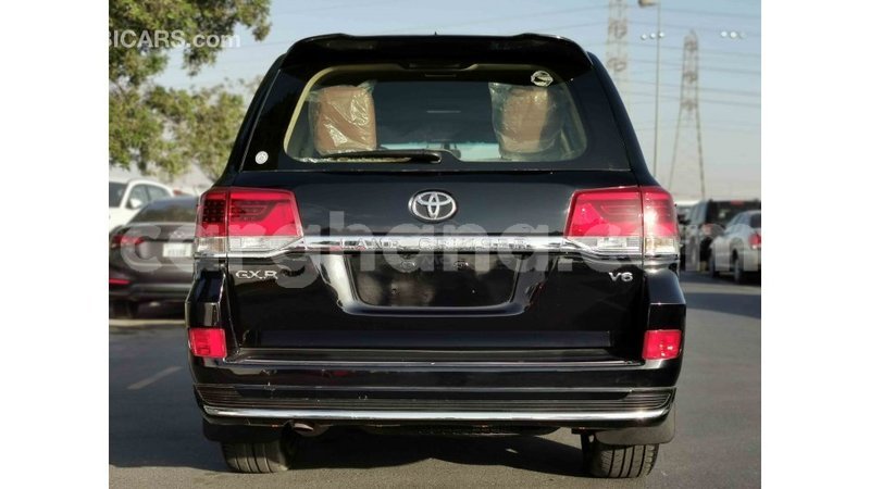 Big with watermark toyota land cruiser ashanti import dubai 25432