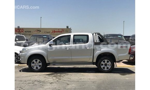 Ra Imported Toyota Hilux Miiran Ọkọ̀ in Import - Dubai ni Ashanti Ra Imported Toyota Hilux Miiran Ọkọ̀ in Import - Dubai ni Ashanti