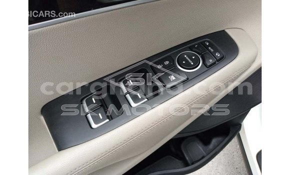 Sayi Imported Kia Sorento White Mota in Import - Dubai a Ashanti Sayi Imported Kia Sorento White Mota in Import - Dubai a Ashanti
