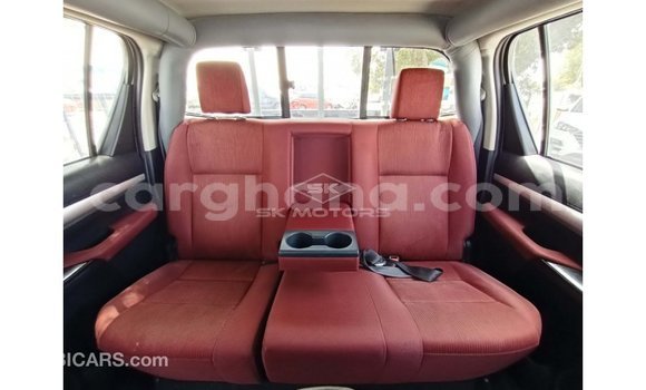 Ra Imported Toyota Hilux funfun Ọkọ̀ in Import - Dubai ni Ashanti Ra Imported Toyota Hilux funfun Ọkọ̀ in Import - Dubai ni Ashanti