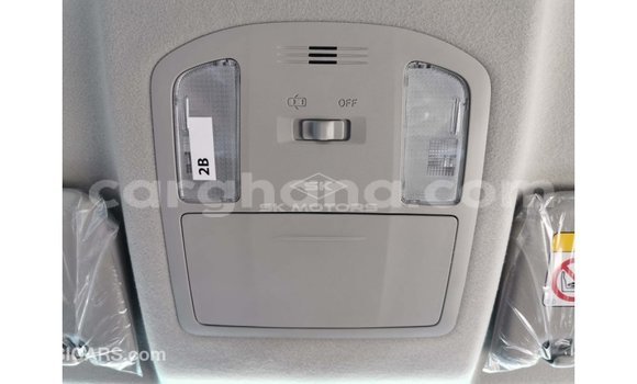 Buy Import Toyota Hilux White Car in Import - Dubai in Ashanti Buy Import Toyota Hilux White Car in Import - Dubai in Ashanti