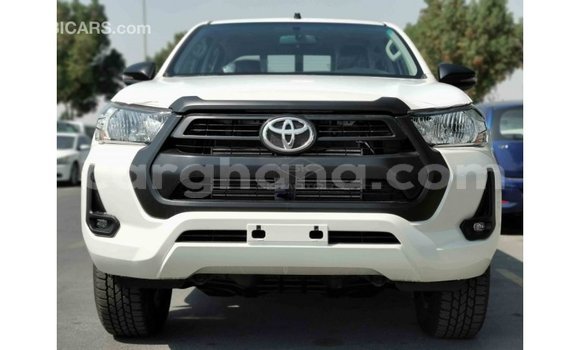 Sayi Imported Toyota Hilux White Mota in Import - Dubai a Ashanti Sayi Imported Toyota Hilux White Mota in Import - Dubai a Ashanti