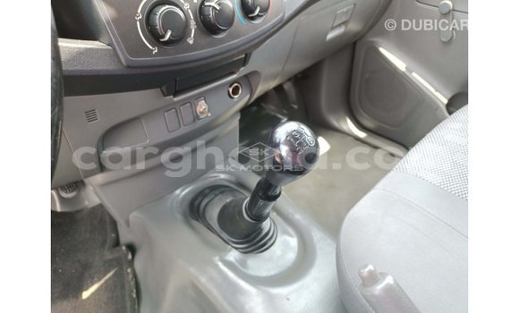 Sayi Imported Toyota Hilux White Mota in Import - Dubai a Ashanti Sayi Imported Toyota Hilux White Mota in Import - Dubai a Ashanti