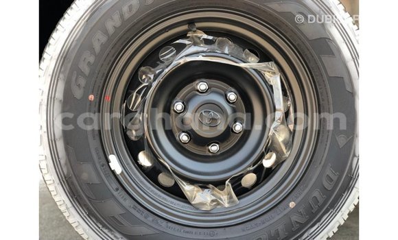 Sayi Imported Toyota Hilux White Mota in Import - Dubai a Ashanti Sayi Imported Toyota Hilux White Mota in Import - Dubai a Ashanti