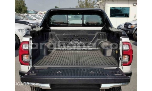 Ra Imported Toyota Hilux funfun Ọkọ̀ in Import - Dubai ni Ashanti Ra Imported Toyota Hilux funfun Ọkọ̀ in Import - Dubai ni Ashanti