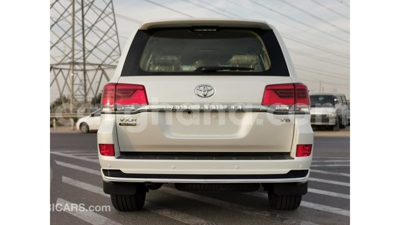 Big with watermark toyota land cruiser ashanti import dubai 25521