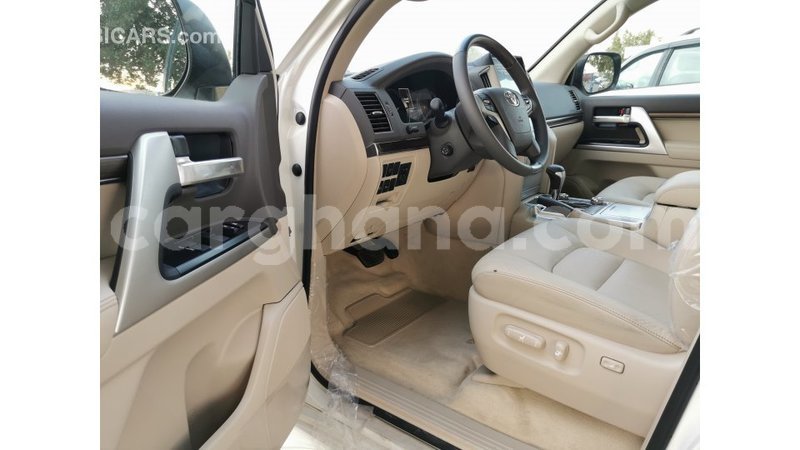 Big with watermark toyota land cruiser ashanti import dubai 25521