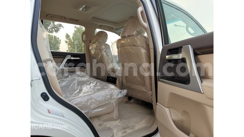 Big with watermark toyota land cruiser ashanti import dubai 25521