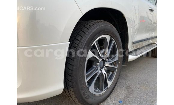 Buy Import Toyota Land Cruiser White Car in Import - Dubai in Ashanti Buy Import Toyota Land Cruiser White Car in Import - Dubai in Ashanti