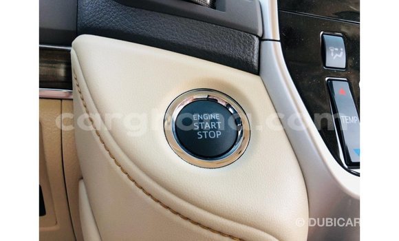 Ra Imported Toyota Land Cruiser funfun Ọkọ̀ in Import - Dubai ni Ashanti Ra Imported Toyota Land Cruiser funfun Ọkọ̀ in Import - Dubai ni Ashanti