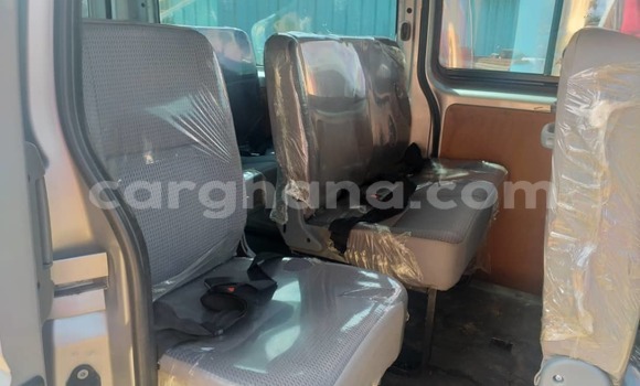 Sayi Na hannu Toyota Hiace Azurfa Mota in Accra a Greater Accra Sayi Na hannu Toyota Hiace Azurfa Mota in Accra a Greater Accra