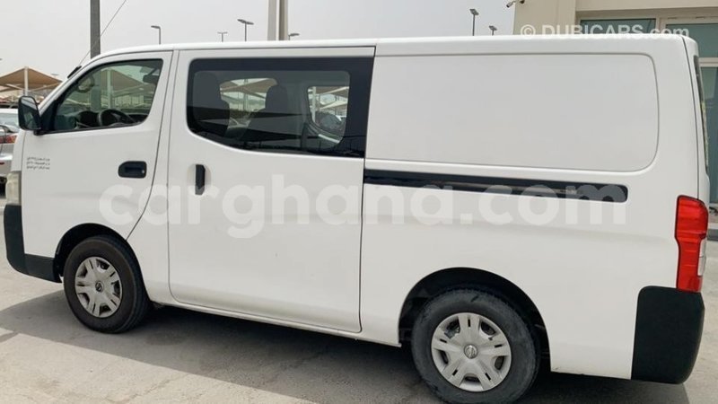 Big with watermark nissan urvan ashanti import dubai 25547