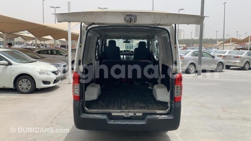 Big with watermark nissan urvan ashanti import dubai 25547